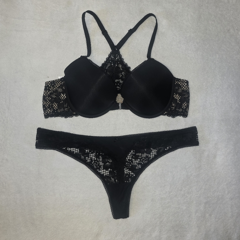 Adore Me Bora Push up
